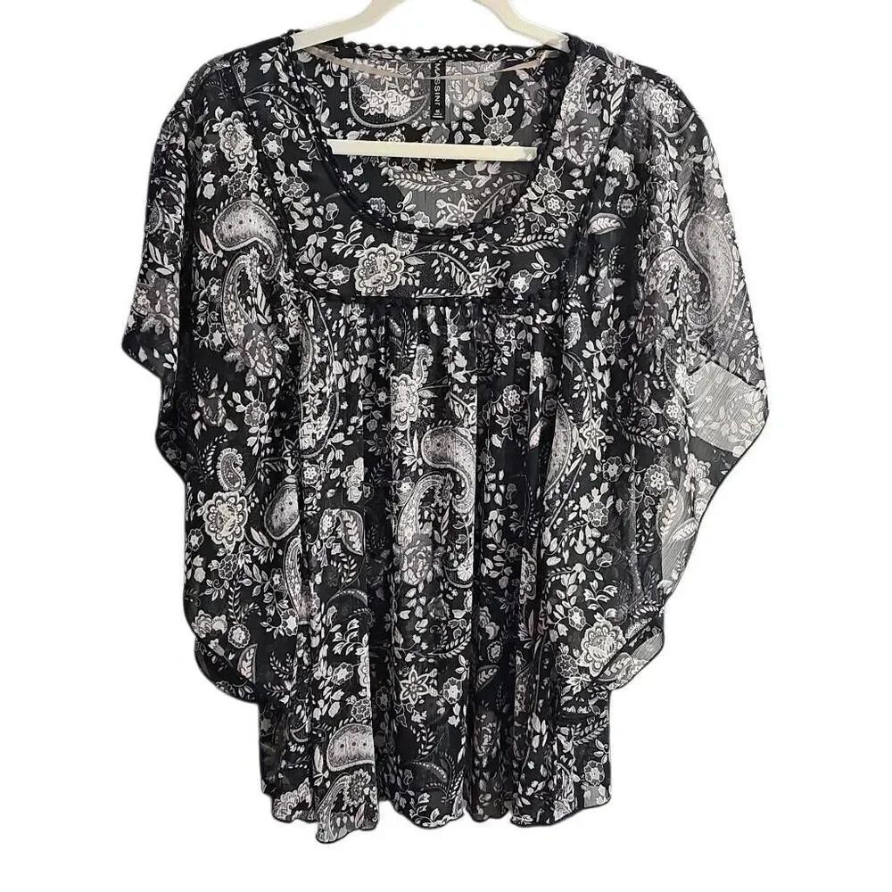 Massini Paisley Floral Print Top, Blouse. Size Medium